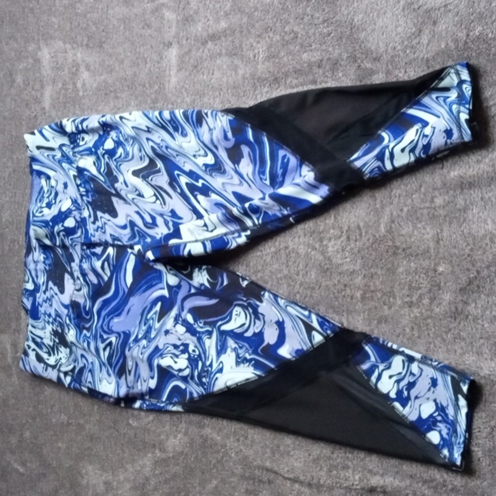 LIVI Active blue marbled leggings with black mesh panels
